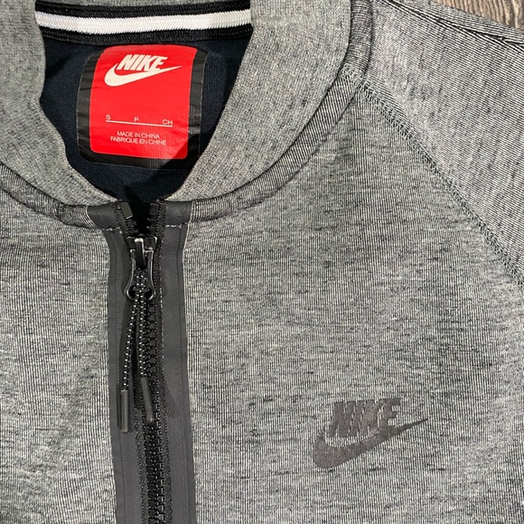NIKE Tech Fleece Varsity Men’s Jacket - Picture 4 of 7